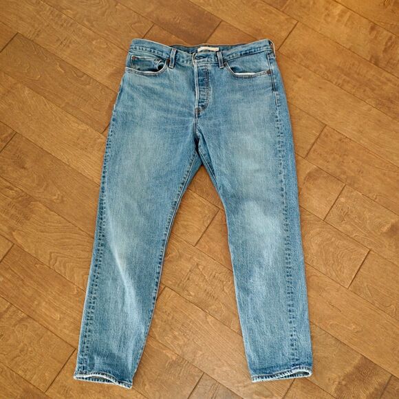 Levis Premium Wedgie Jeans Womens Size 32x28 Blue Button Fly Big E - Picture 1 of 5